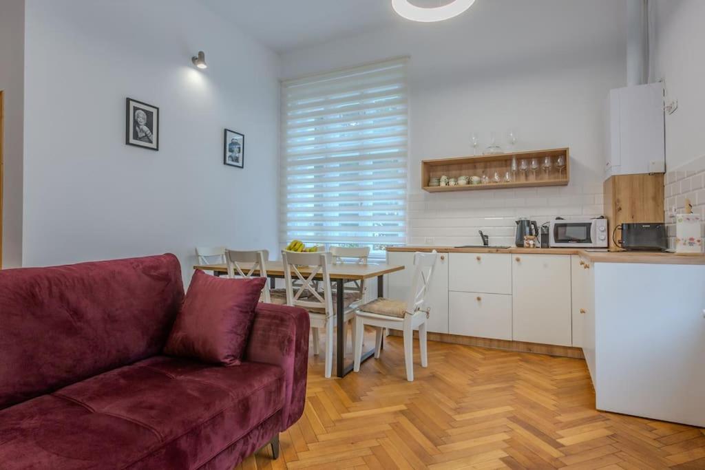 Gb4 By Rentable Apartment บราชอฟ ภายนอก รูปภาพ