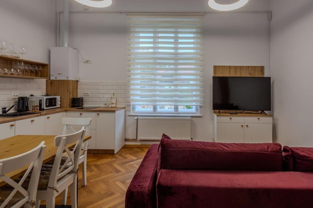 Gb4 By Rentable Apartment บราชอฟ ภายนอก รูปภาพ